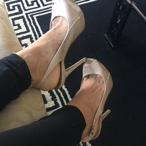 BCBG Nude sling back Shoes